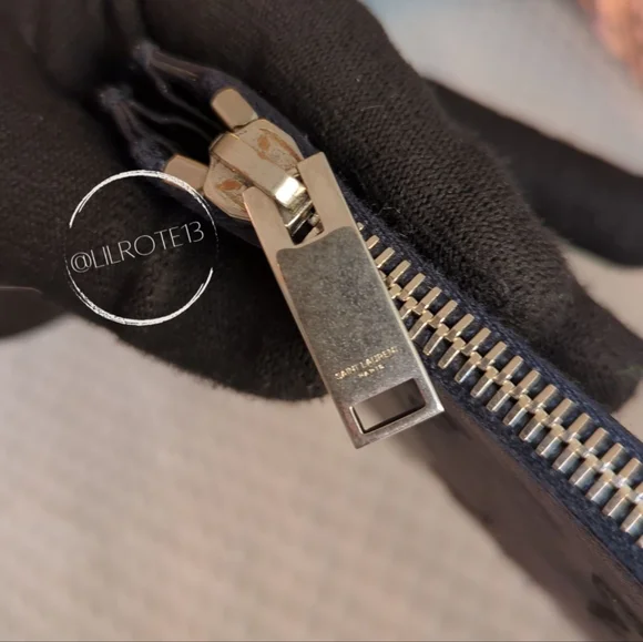 ⚡ FLASH SALE - Saint Laurent Star Leather Clutch - Picture 7 of 14